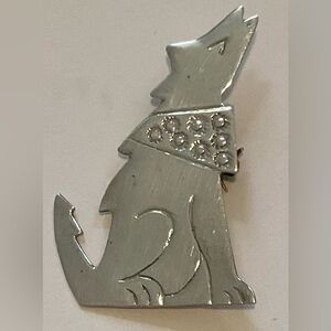 Vintage sterling howling wolf pin brooch